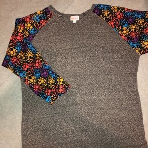LulaRoe Randy Tee - L